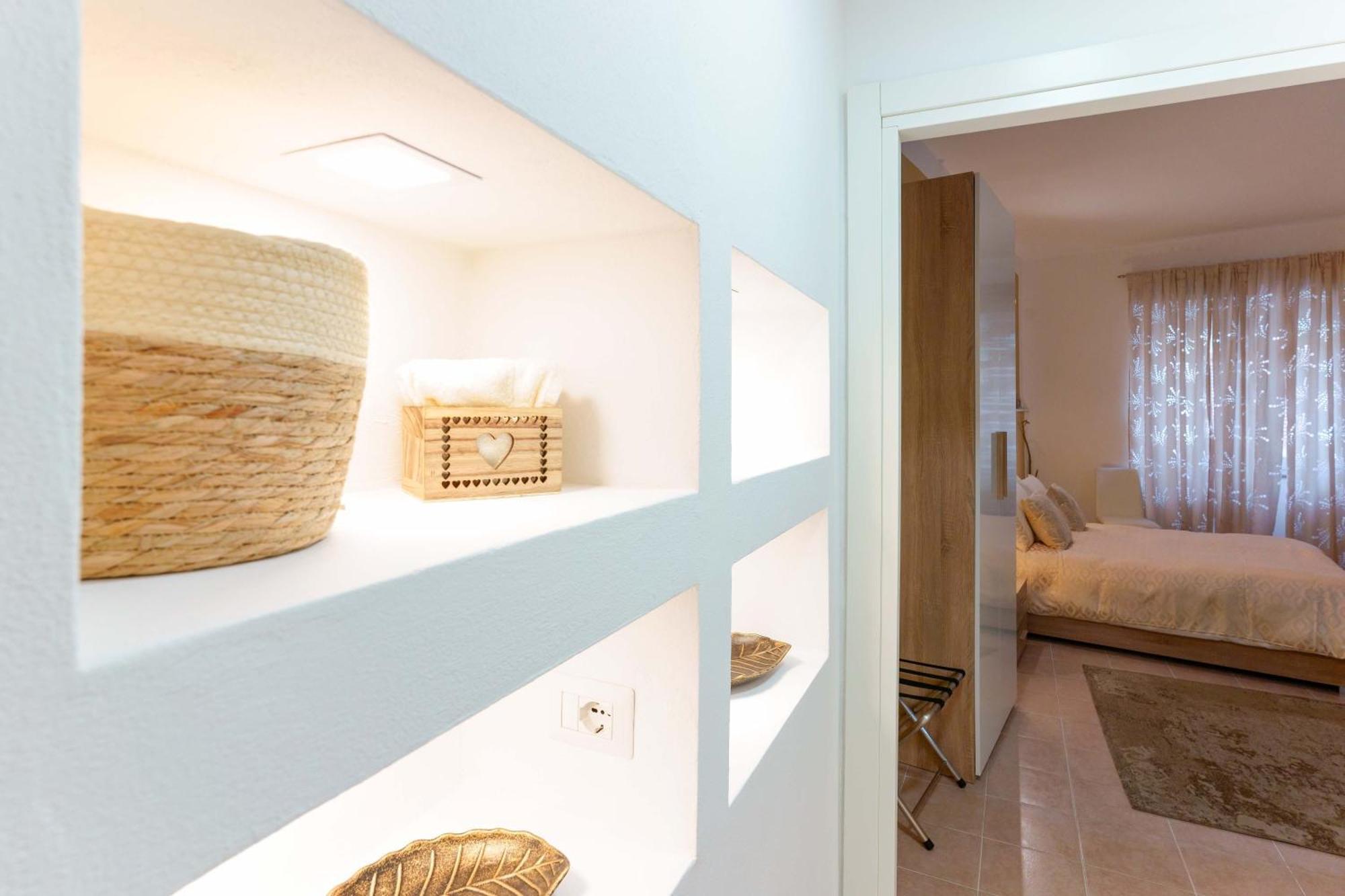 Montellino'S Suite Oro SantʼAntìoco Kültér fotó