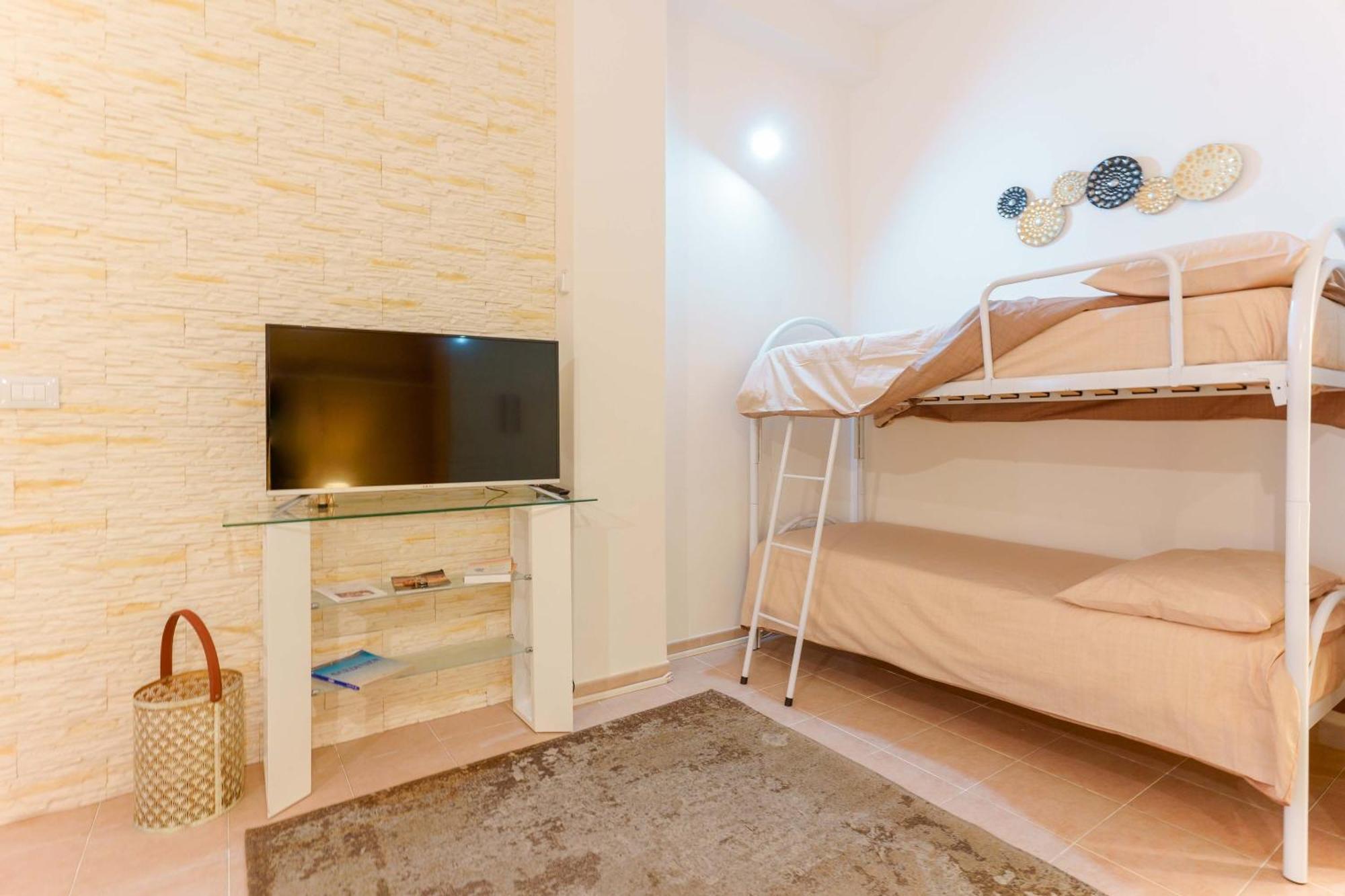 Montellino'S Suite Oro SantʼAntìoco Kültér fotó